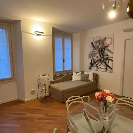 Casa Vercelli Delizioso Bilocale Moderno Nella Vecchia Lägenhet Milano