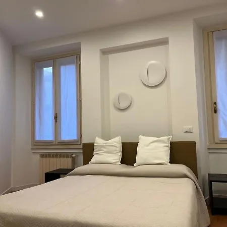 Casa Vercelli Delizioso Bilocale Moderno Nella Vecchia Lägenhet